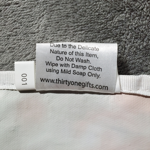 Thirty One Zipper Pouch Apple Blossum 12" wide x 9" tall with 2.5" base - Picture 12 of 16